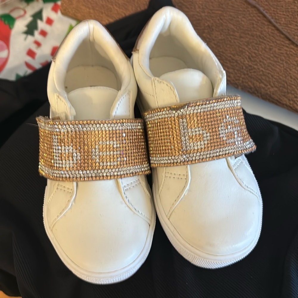 Bebe toddler sz 8 girls shoes never worn